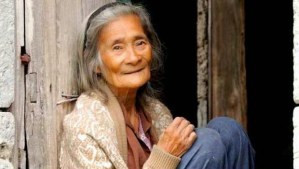 Cintailah-Orang-Tua-Kita-Ketika-Mereka-Sudah-Usia-Senja